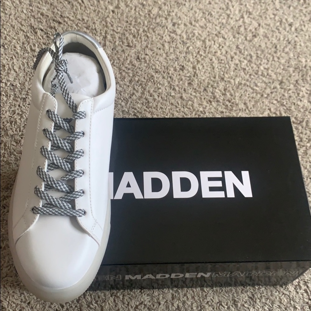 Madden - Lace-Up Sneaker